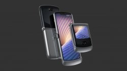 Motorola, oldukça yüksek fiyatıyla katlanabilir telefonu Razr 5G'yi duyurdu