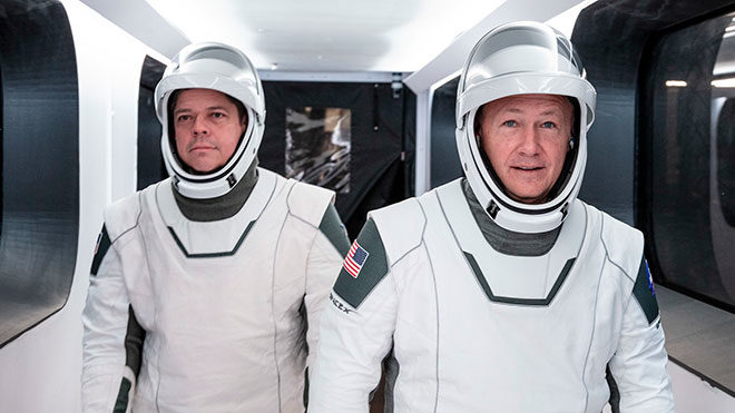 SpaceX’ten yeni nesil astronot kıyafetlerini tanıtan video [İzle]