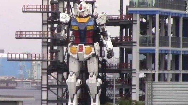 Dev robot Gundam gösteri yaptı